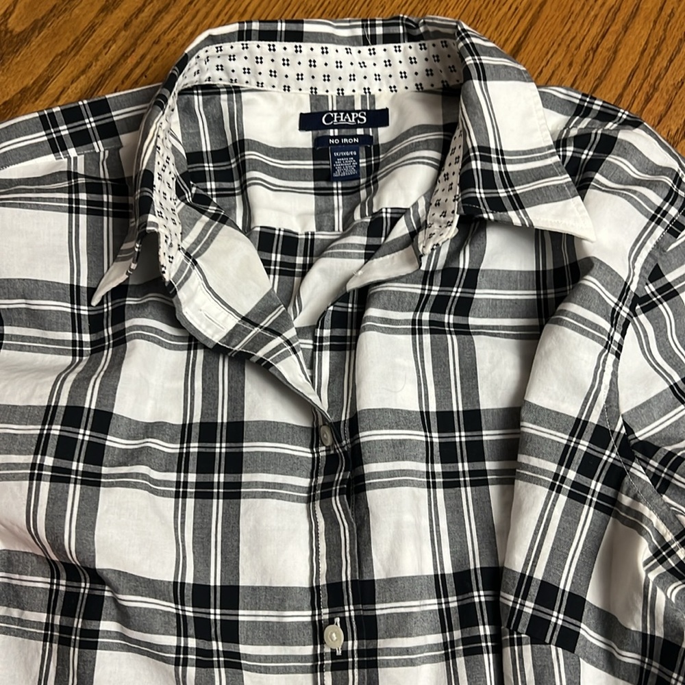 Chaps women’s size 1X black and white dress shirt “no iron” button sleeves
